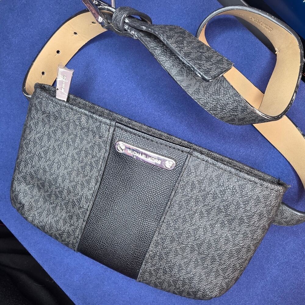 Michael Kors Waist Bag Crossbody Fanny Pack Black Gray Silver Hardware 1B - Picture 14 of 14